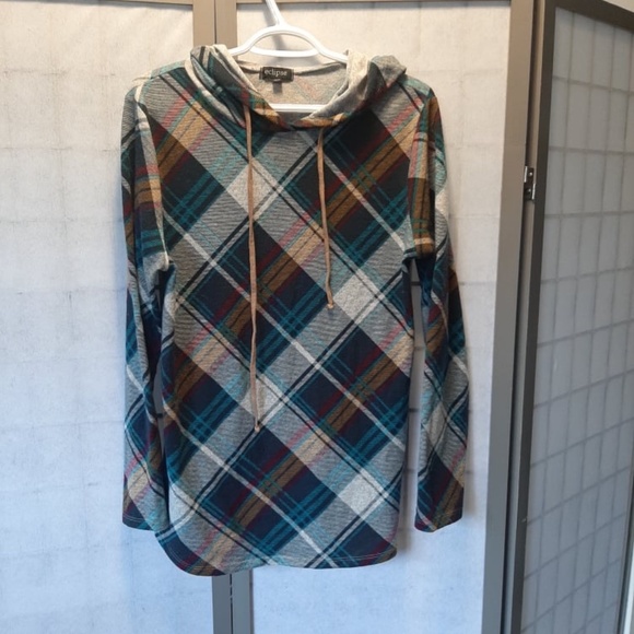 Spring time hoody - Picture 2 of 2